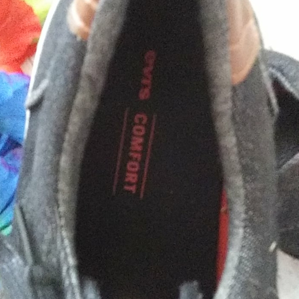 Levis shoes - Picture 3 of 4
